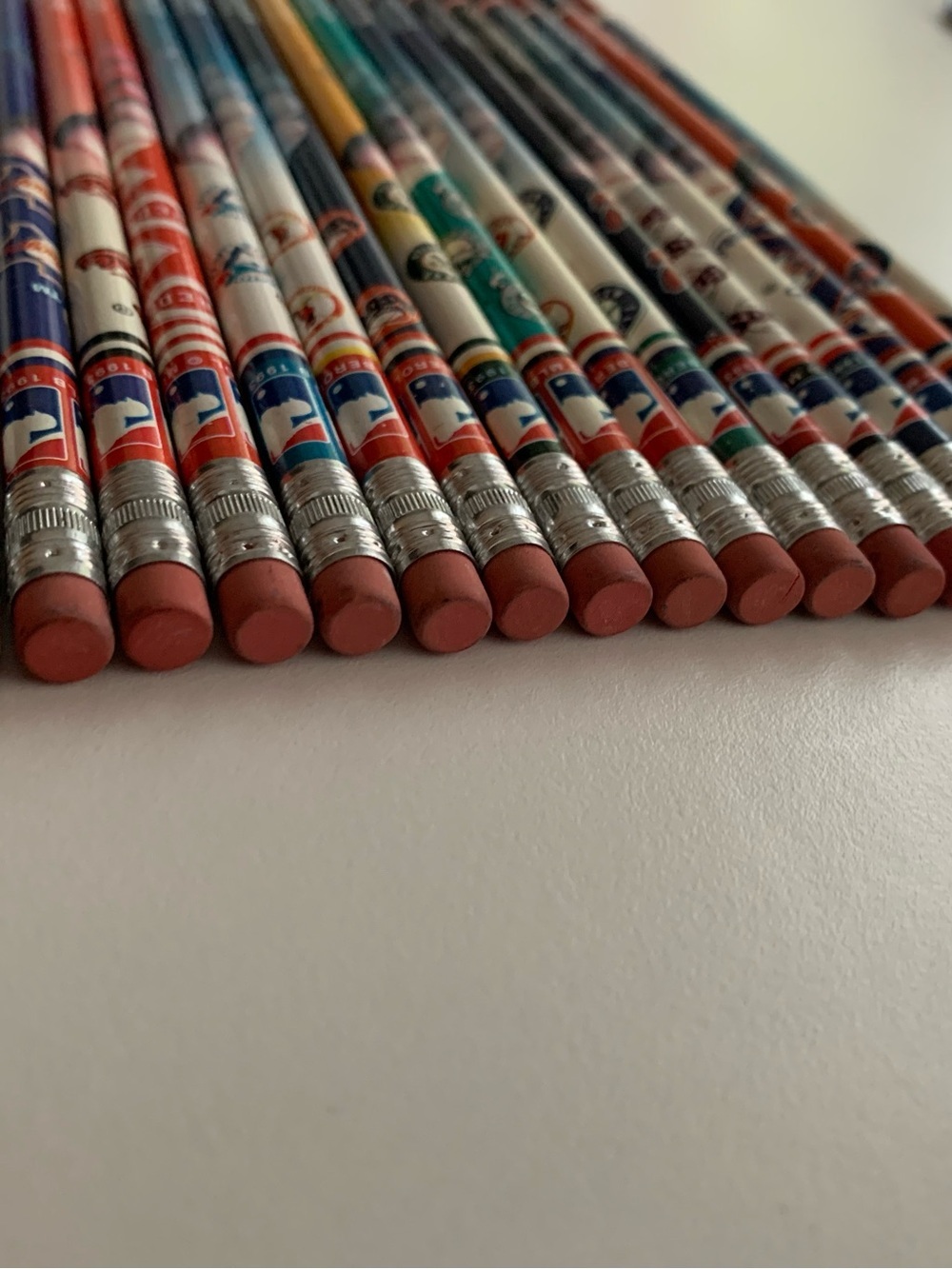 1993 MLB Major American League Baseball Team Logo Pencils Collection Set 19 - Picture 4 of 5